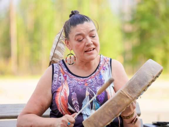 Drummingsongs Warrior Woman large