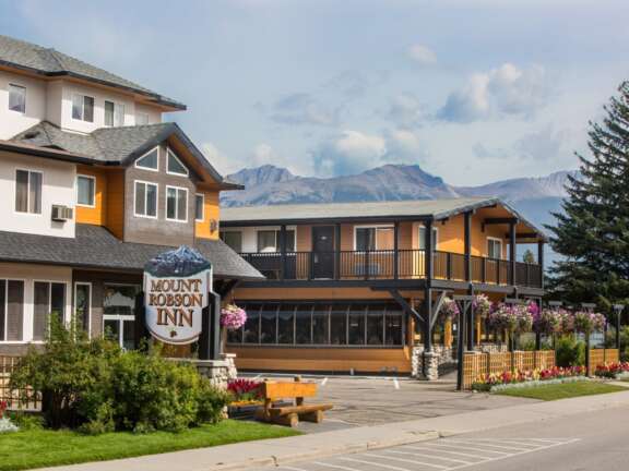 Mount Robson Inn in Jasper National Park